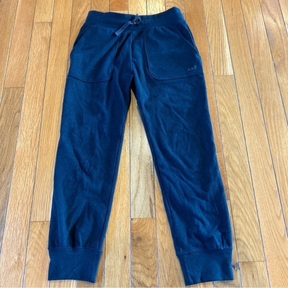 Abercrombie Kids Black Jogger Skinny Leg Sweatpants Size 7/8 Logo Inseam 21”